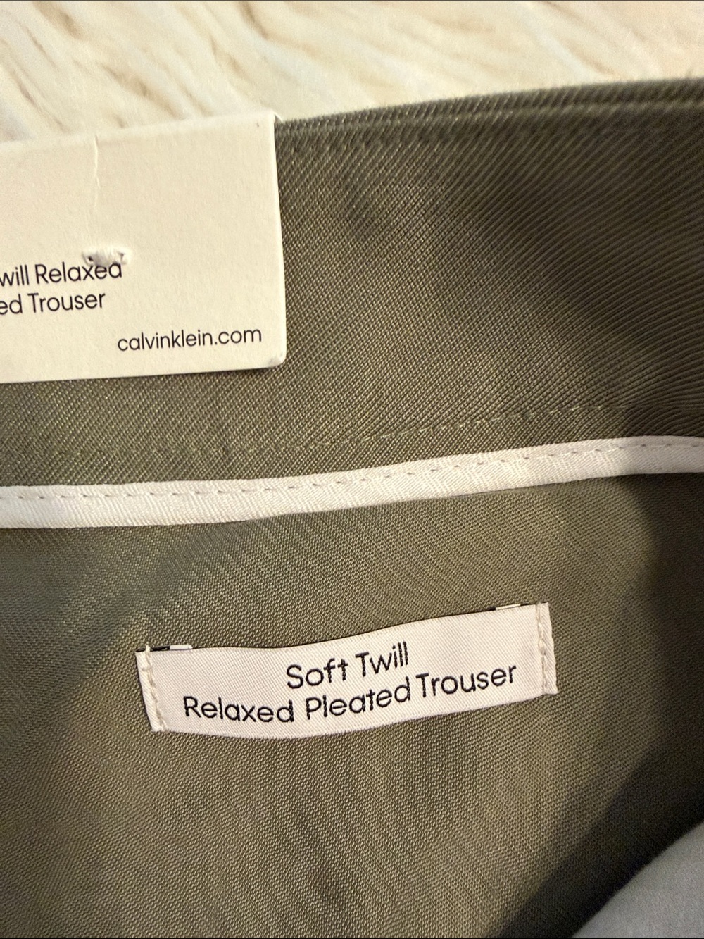 Calvin Klein Olive Pleated Women’s Trousers size 29 high waisted brand new - Picture 7 of 8